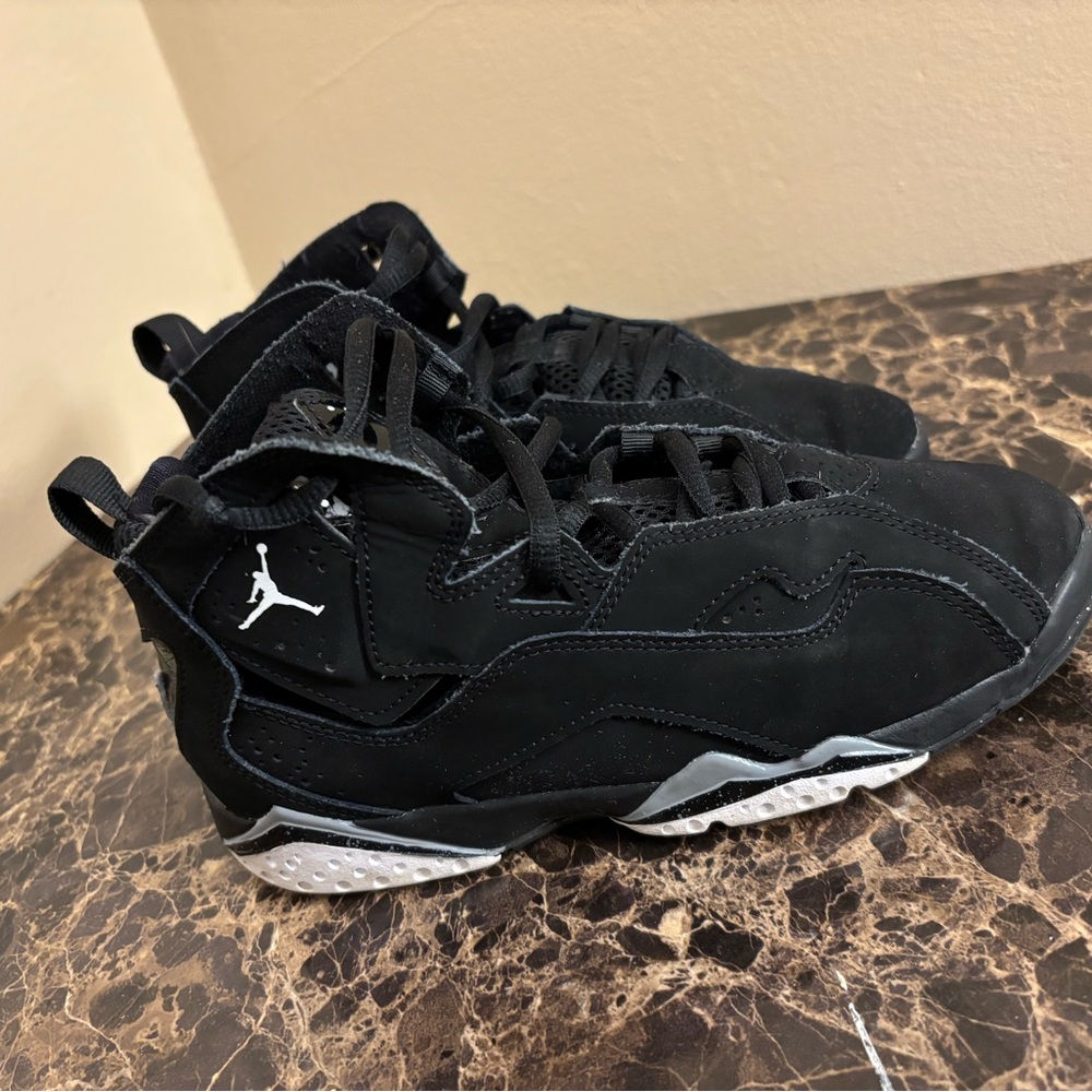 Boys Jordan True Flight Sneakers